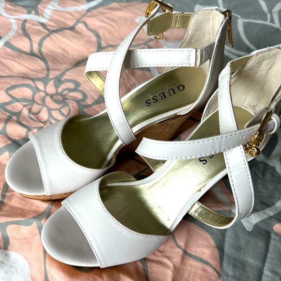 GUESS WOMEN WEDGE SANDAL, UNUSED !! - Picture 4 of 8